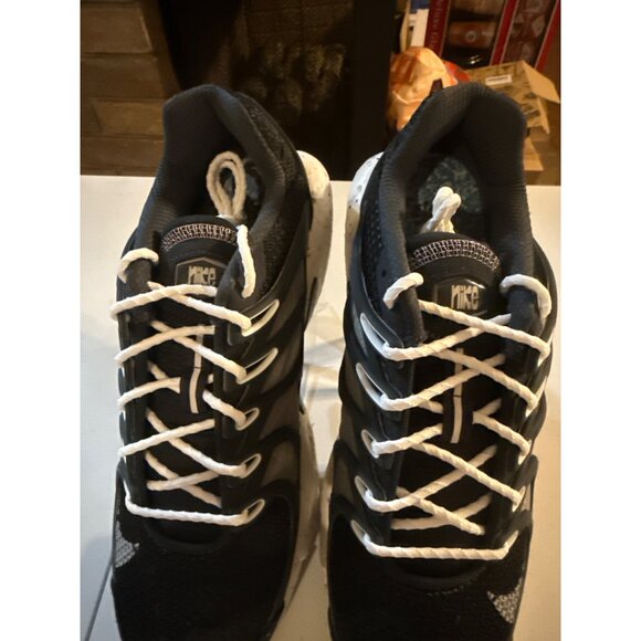 NIKE CRATER IMPACT  Nike Crater Impact Mens Sneakers Size 11 Black & White Mesh Casual Shoes